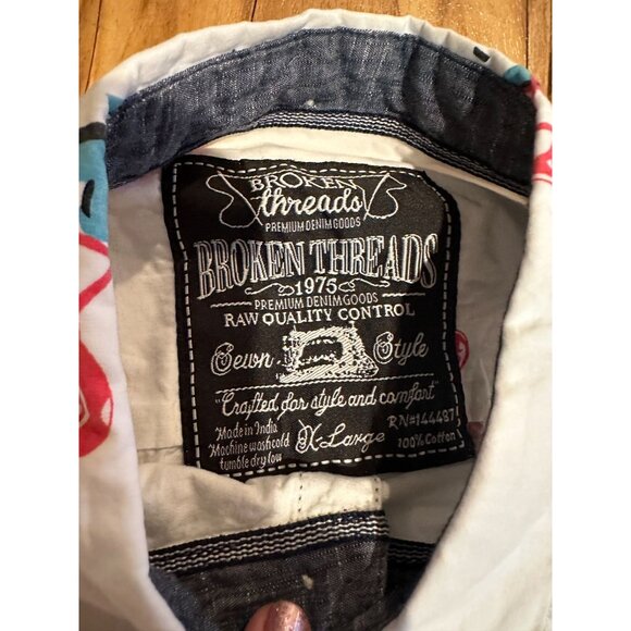 Broken Threads Flamingo Print Button-Down Shirt – Size XL – Excellent Condition - Picture 2 of 7